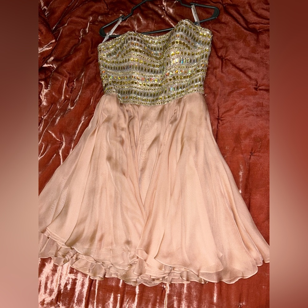 NWOT Sherri Hill short jewel dress